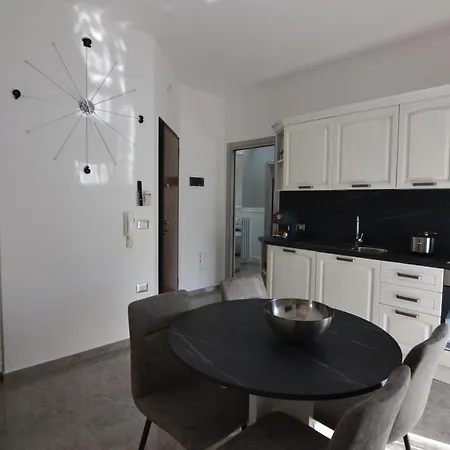 Silver Apartment