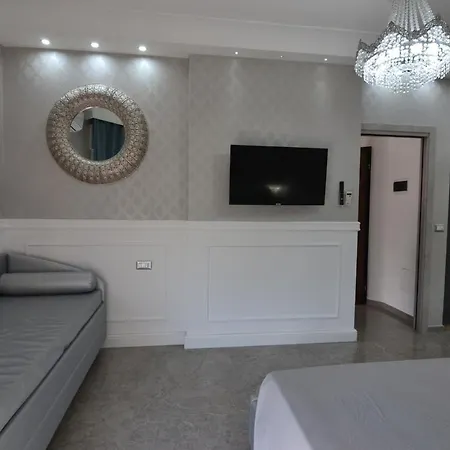 Silver Apartment