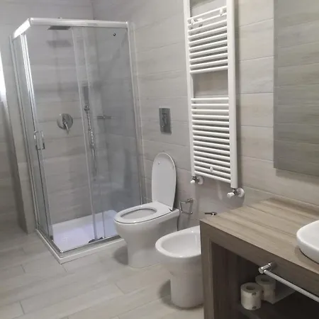 Silver Apartment *